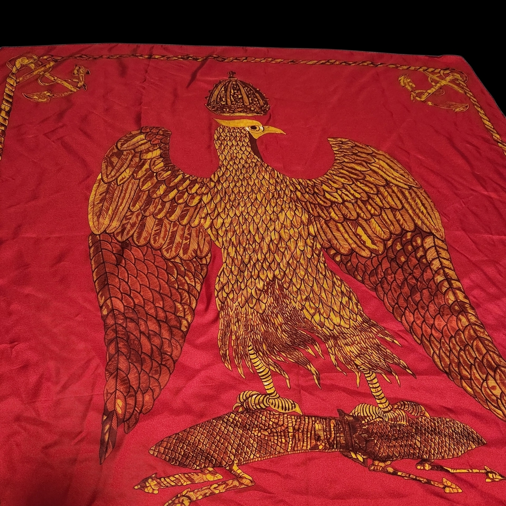 Luxurious Red and Gold Scarf with Regal Design - Picture 3 of 6